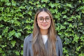 <strong>Valentina Gomez</strong>